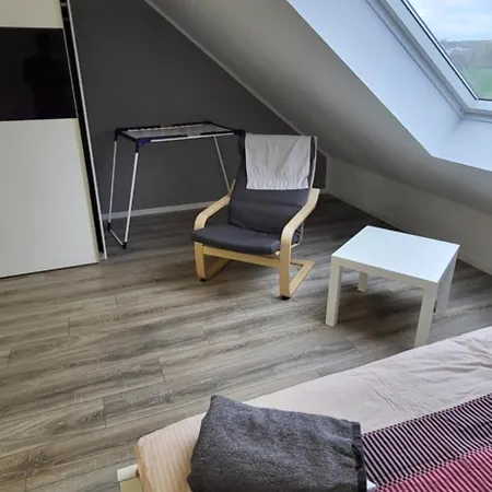 1 Wg Einzelzimmer Homestay *